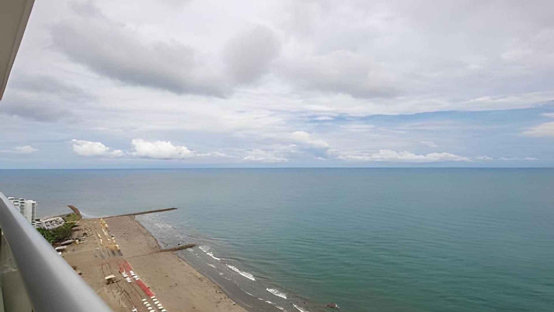 Laurdhomes Lujoso Apto Piso 28 Frente Al Mar, 2bth Apartment *