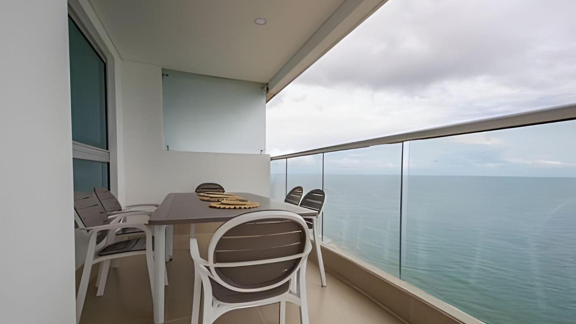 Laurdhomes Lujoso Apto Piso 28 Frente Al Mar, 2bth