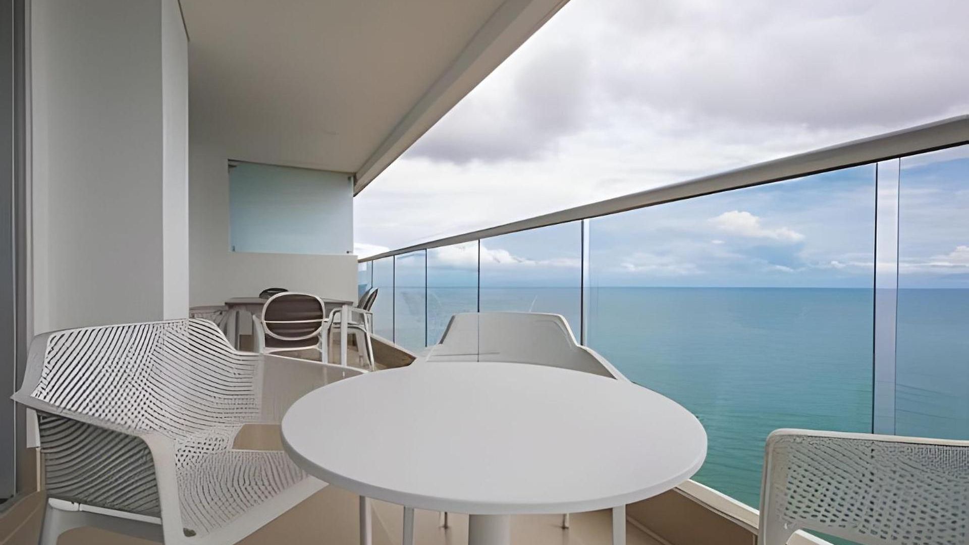 Laurdhomes Lujoso Apto Piso 28 Frente Al Mar, 2bth Apartment *