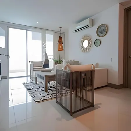 Laurdhomes Lujoso Apto Piso 28 Frente Al Mar, 2bth