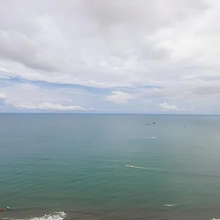 Apartamento Laurdhomes Lujoso Apto Piso 28 Frente Al Mar, 2bth *