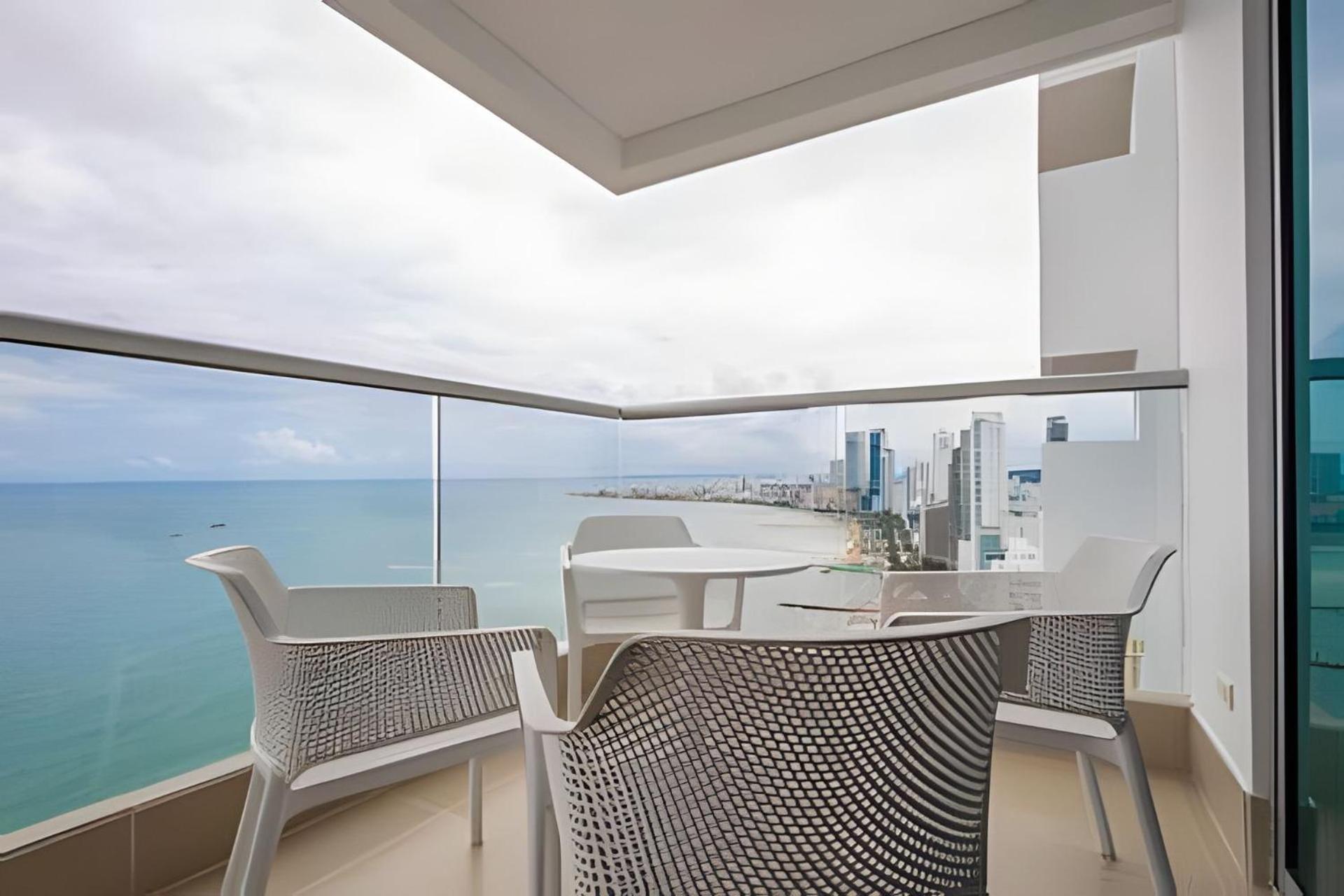 Laurdhomes Lujoso Apto Piso 28 Frente Al Mar, 2bth Apartamento