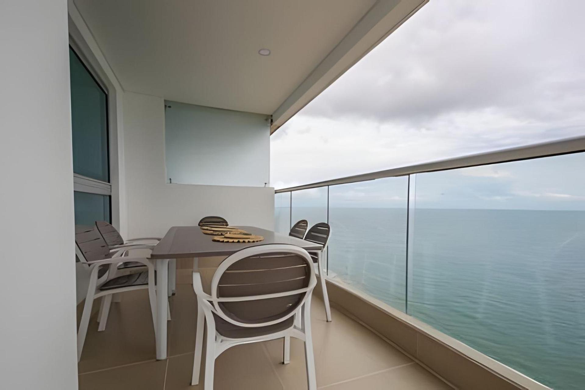 Laurdhomes Lujoso Apto Piso 28 Frente Al Mar, 2bth