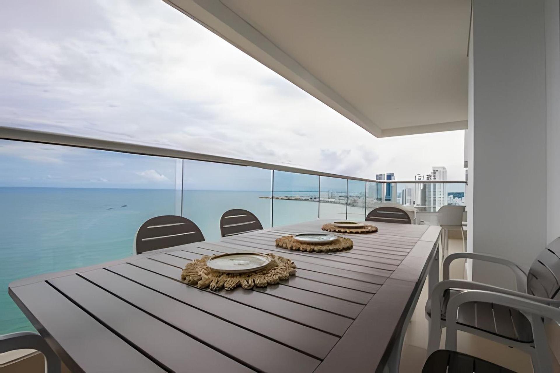 Apartamento Laurdhomes Lujoso Apto Piso 28 Frente Al Mar, 2bth