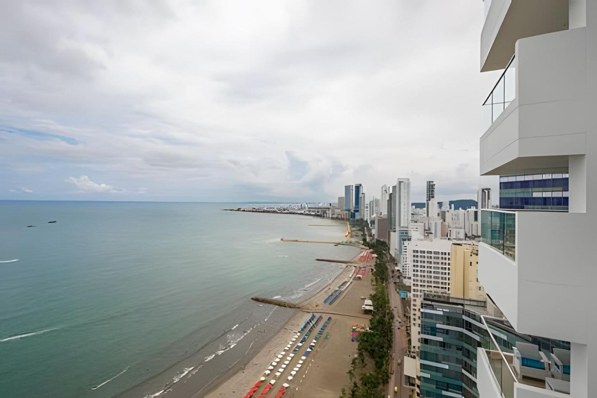 Laurdhomes Lujoso Apto Piso 28 Frente Al Mar, 2bth *