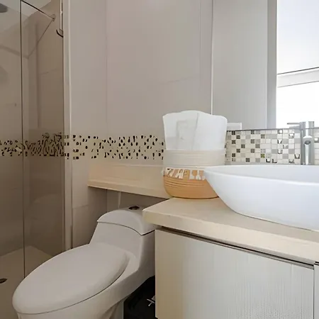 Laurdhomes Lujoso Apto Piso 28 Frente Al Mar, 2bth *